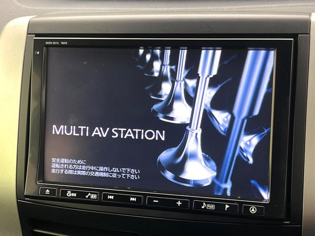 �y�����i�r�z�l�C�̏����i�r�𑕔����Ă���܂��B�i�r�̎g���₷���͂������A�I�[�f�B�I�@�\���[��!�L�����v�◷�s�͂������A�ʋ΂┃�����ȂǕ��i�̃h���C�u���y�����Ȃ�͂���