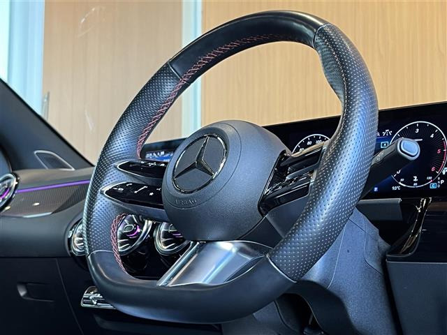 GLAクラスGLA200d 4マチック AMGライン 4WD