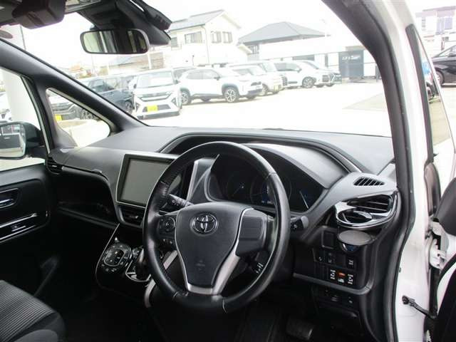 ヴォクシー1.8 ハイブリッド ZS 煌II