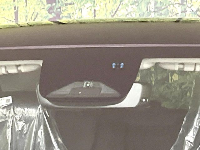 �y�z���_�Z���V���O�z���s���ɑO���̎ԗ�����F�����A�Փ˂������Ȏ��͌x��ƃu���[�L�ŏՓˉ���Ɣ�Q�y�����A�V�X�g�B�����S�Ƀh���C�u�����y���݂��������܂��B