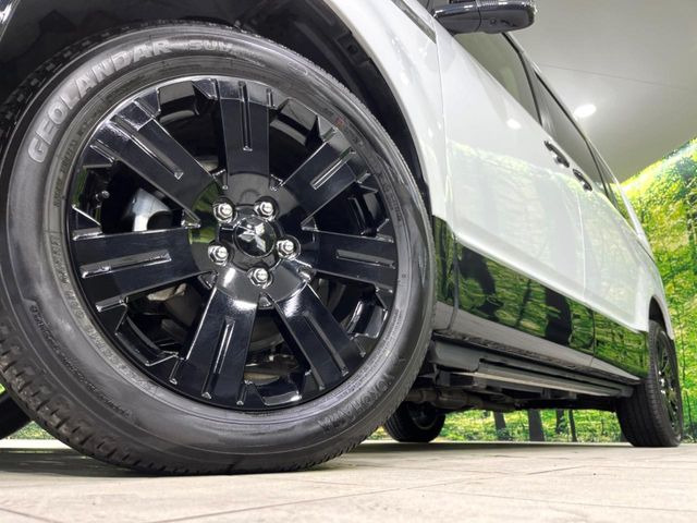 �y����18�C���`�A���~�z�C�[���z�O�ςɃ}�b�`���������A���~�z�C�[���𑕒����Ă���܂��B�e��ЊO�A���~�z�C�[����A�X�^�b�h���X�^�C�����戵�����Ă���܂��B���񂲑��k����������