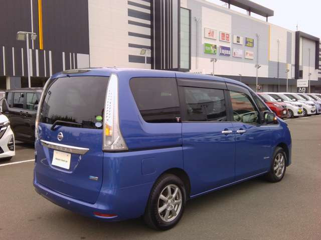 セレナ2.0 20X Vセレクション+Safety S-HYBRID