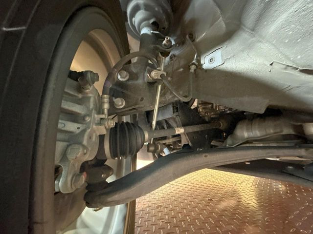 弊社では、全車『修復歴なし』のお車のみ取り扱っております。専任バイヤーによる厳選した仕入れの後、入庫後の車両チェックを行い、ネクステージが認定した高品質な中古車をご提供しております。