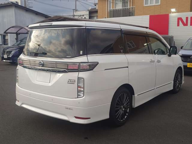 エルグランド2.5 250ハイウェイスターS アーバンクロム