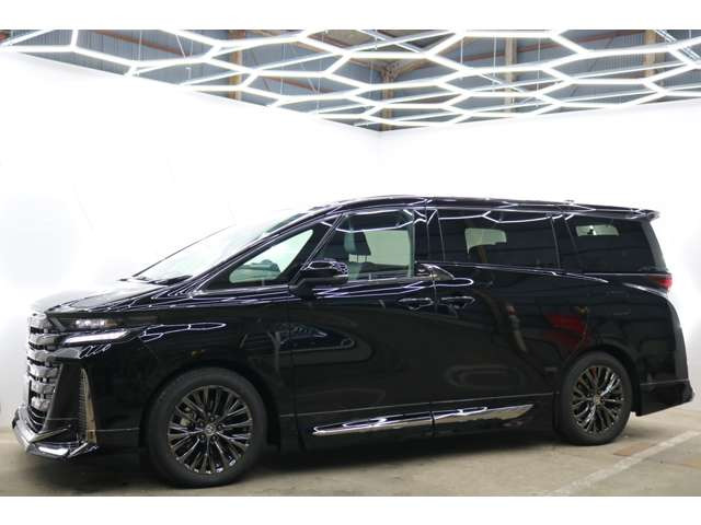 ヴェルファイアハイブリッド 2.5 Z プレミア E-Four 4WD