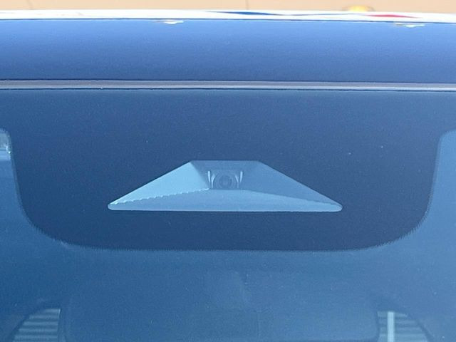 �y�z���_�Z���V���O�z���s���ɑO���̎ԗ�����F�����A�Փ˂������Ȏ��͌x��ƃu���[�L�ŏՓˉ���Ɣ�Q�y�����A�V�X�g�B�����S�Ƀh���C�u�����y���݂��������܂��B