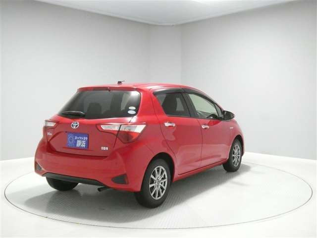 ヴィッツ1.5 ハイブリッド F セーフティ エディションII