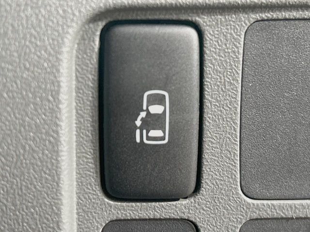 �y�p���[�X���C�h�h�A�z�X�}�[�g�L�[��^�]�Ȃ̃X�C�b�`�ŃX���C�h�h�A�̊J���\���d��������͂����ăh�A���J����K�v�������A���������q�l�ł��A�d���ו��������Ă��鎞�����N�ɊJ���߂ł��܂���