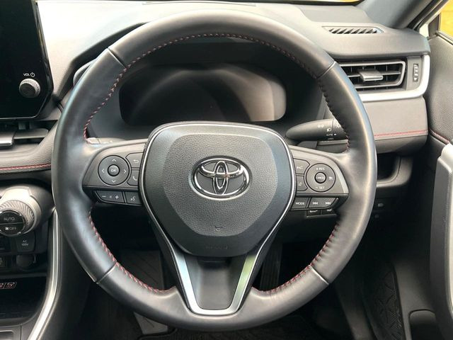 �y�����v�����X�e�A�����O�z�㎿�Ȋv���g�p���邱�ƂŁA��ɂ����������݂ƂĂ��^�]���₷���n���h���ł���