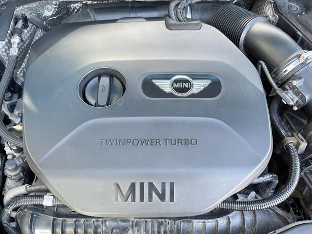 �����X�ł́A�e���[�J�[�̐�p�f�f�e�X�^�[�𓱓��B���Ǝ��i�����e�N�j�J���X�^�b�t���풓���Ă���܂��̂ŁA������̍ۂɂ����S���Ă����p���������܂��B