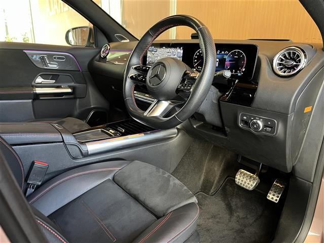 GLAクラスGLA200d 4マチック AMGライン 4WD