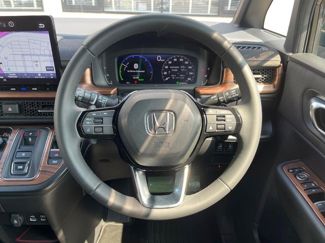 �y�����v�����X�e�A�����O�z�㎿�Ȋv���g�p���邱�ƂŁA��ɂ����������݂ƂĂ��^�]���₷���n���h���ł���