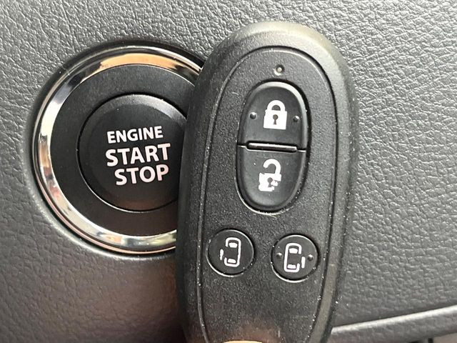 �y�L�[���X�X�^�[�g�V�X�e���z�J�o����|�P�b�g�ɓ��ꂽ�܂܂ł��h�A�̎{���E�������\�ȃX�}�[�g�L�[�𑕔��B�G���W���̃I���E�I�t�����J�M�����o���K�v����������Ƃ��Ă��֗��ł���c