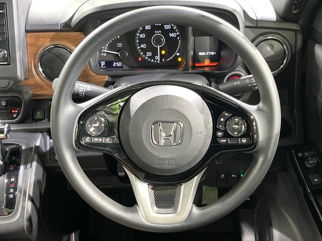 �y�X�e�A�����O�X�C�b�`�z�^�]���A�O������ڐ������炷���ƂȂ��A�I�[�f�B�I���̑��삪�\�ȕ֗��@�\!���S&���K�ȃh���C�u�����o���Ă���܂���