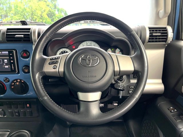 �y�����v�����X�e�A�����O�z�㎿�Ȋv���g�p���邱�ƂŁA��ɂ����������݂ƂĂ��^�]���₷���n���h���ł���