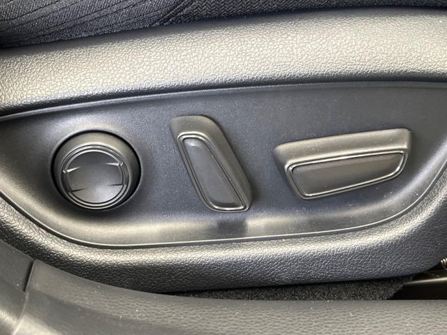 �y�p���[�V�[�g�z�X�C�b�`��ŊȒP�ɃV�[�g�̔��������\!�d��������͂�����܂���!���K�ȃV�[�g�|�W�V�����ɃZ�b�g���āA���K�ȃh���C�u�����y���݂��������B