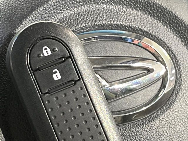 �y�L�[�t���[�V�X�e���z�J�o����|�P�b�g�ɓ��ꂽ�܂܂ł��h�A�̎{���E�������\�ȃX�}�[�g�L�[�𑕔��B�G���W���̃I���E�I�t�����J�M�����o���K�v����������Ƃ��Ă��֗��ł���