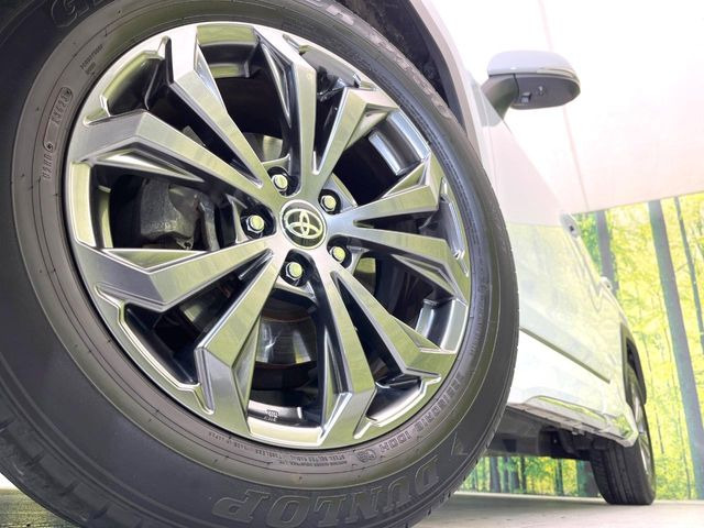 【純正19インチアルミホイール】外観にマッチした純正アルミホイールを装着しております。各種社外アルミホイールや、スタッドレスタイヤも取扱いしております。是非ご相談ください♪