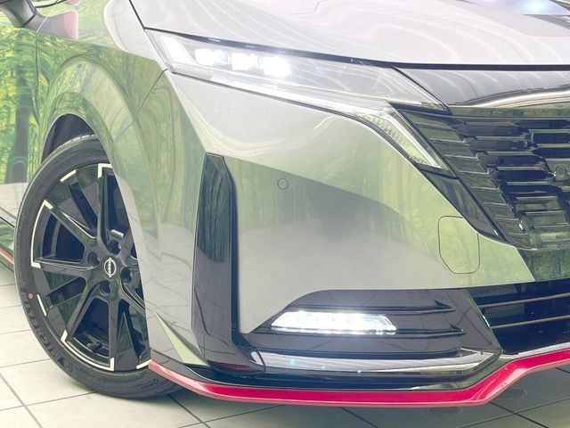 �yLED�w�b�h���C�g�z���V����ԑ��s�����ǍD�Ȏ��E���m�ۂ����S���ĉ^�]�ł��鍂�P�xLED�w�b�h���C�g�𑕔�!�_�����x�������A����d�͂��}�����Ă��܂��B