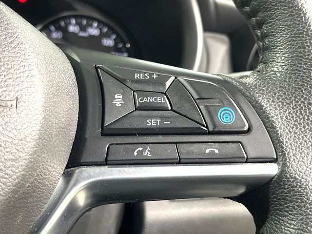 【プロパイロット】高速道路での長距離走行が楽に!!渋滞時と巡回走行のシーンで、アクセル・ブレーキ・ステアリングを自動で制御し、長距離運転の負担を軽減してくれます♪