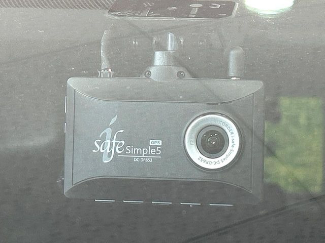 �y�h���C�u���R�[�_�[�z�h���C�u���R�[�_�[����!���s���͂������A������^�]�⎖�̂ɑ��������ہA�f���ŋL�^���A����̃��X�N�ɔ����܂��B���L�^�pSD�J�[�h�͂��q�l�����g�ł��������������K�v������܂��B