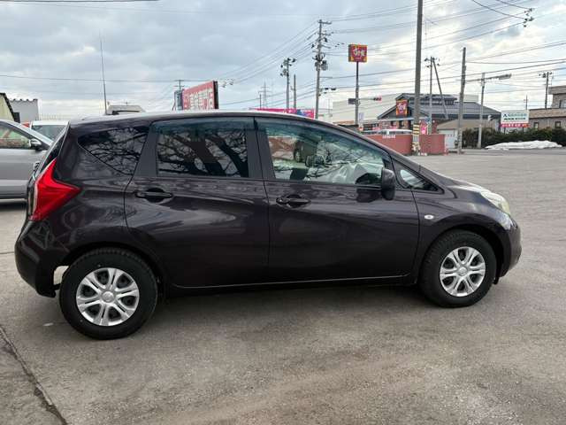 ノート1.2 X FOUR エマージェンシーブレーキパッケージ 4WD