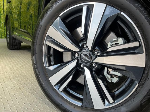 �y�O���[�h��p����19�C���`�A���~�z�C�[���z�f�U�C�����̍��������A���~�z�C�[���𑕒����Ă���܂��B�e��ЊO�A���~�z�C�[����A�X�^�b�h���X�^�C�����戵�����Ă���܂��B���񂲑��k����������