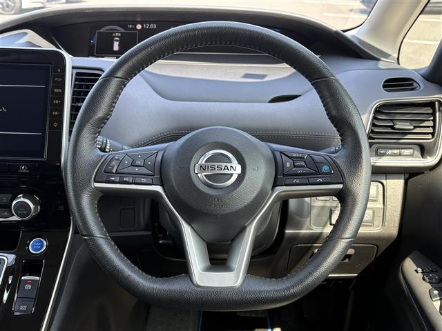 セレナ1.2 e-POWER ハイウェイスターV