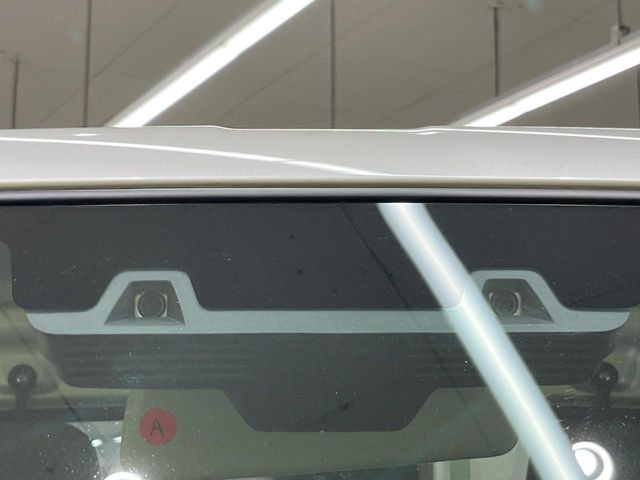 �y�Փˌy�����u�z���s���ɑO���̎ԗ�����F�����A�Փ˂������Ȏ��͌x��ƃu���[�L�ŏՓˉ���Ɣ�Q�y�����A�V�X�g�B�����S�Ƀh���C�u�����y���݂��������܂��B