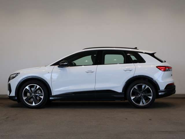 Q4 e-tron45 Sライン