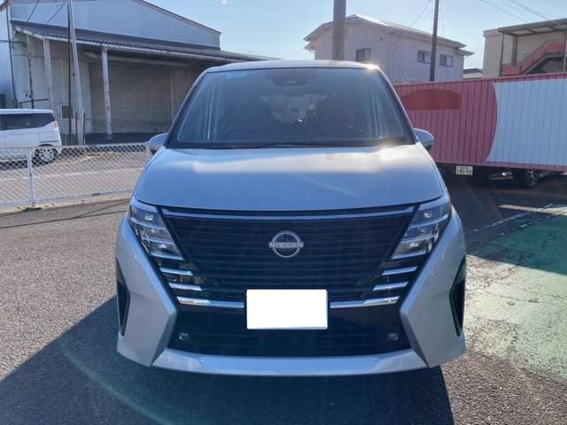 セレナ1.4 e-4ORCE ハイウェイスターV 4WD