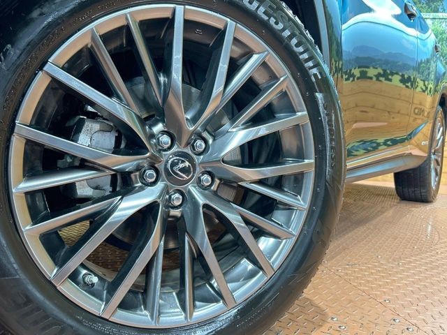 �y20�C���`�A���~�z�C�[���z�O�ςɃ}�b�`�����A���~�z�C�[���𑕒����Ă���܂��B�e��ЊO�A���~�z�C�[����A�X�^�b�h���X�^�C�����戵�����Ă���܂��B���񂲑��k����������