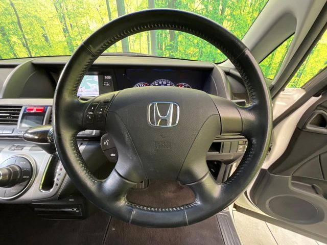 �y�����v�����X�e�A�����O�z�㎿�Ȋv���g�p���邱�ƂŁA��ɂ����������݂ƂĂ��^�]���₷���n���h���ł���