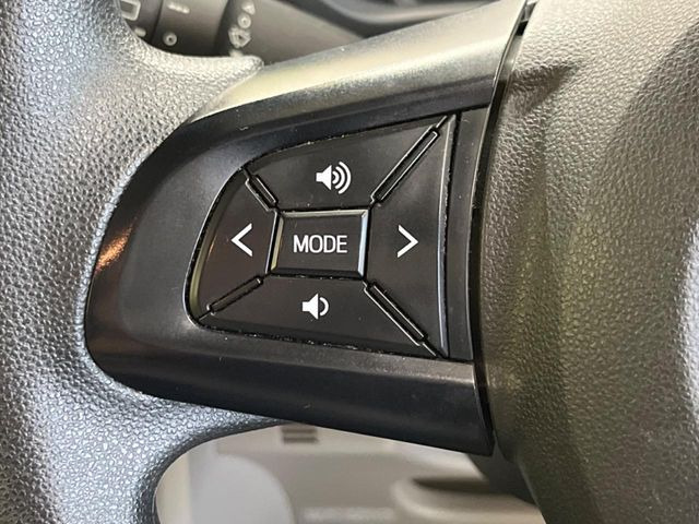 �y�X�e�A�����O�X�C�b�`�z�^�]���A�O������ڐ������炷���ƂȂ��A�I�[�f�B�I���̑��삪�\�ȕ֗��@�\!���S&���K�ȃh���C�u�����o���Ă���܂���