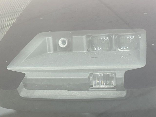 �y�g���^�Z�[�t�e�B�Z���X�z���s���ɑO���̎ԗ�����F�����A�Փ˂������Ȏ��͌x��ƃu���[�L�ŏՓˉ���Ɣ�Q�y�����A�V�X�g�B�����S�Ƀh���C�u�����y���݂��������܂��B