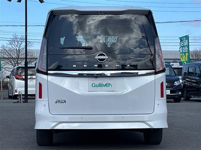 セレナ2.0 ハイウェイスターV Vセレクション 4WD