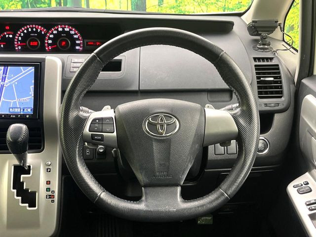 �y�����v�����X�e�A�����O�z�㎿�Ȋv���g�p���邱�ƂŁA��ɂ����������݂ƂĂ��^�]���₷���n���h���ł���