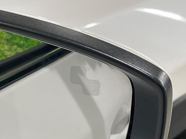 �y�u���C���h�X�|�b�g���j�^�����O�z���s���A�h�A�~���[�̎��p�ɂȂ�₷���ӏ��Ɍ㑱�Ԃ��ڋ߂���ƃT�C�h�~���[�t�߂Ɍx����\���A�h���C�o�[�ɒ��ӊ��N�����Ă���܂��B