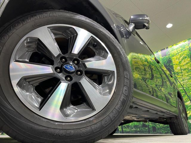 �y����17�C���`�A���~�z�C�[���z�O�ςɃ}�b�`���������A���~�z�C�[���𑕒����Ă���܂��B�e��ЊO�A���~�z�C�[����A�X�^�b�h���X�^�C�����戵�����Ă���܂��B���񂲑��k����������