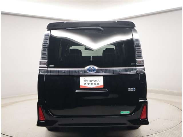 ヴォクシー1.8 ハイブリッド ZS 煌III