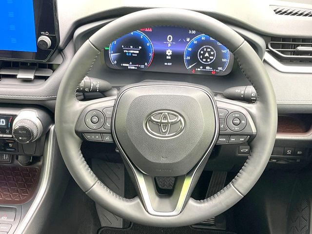 ステアリングも使用感が少なく、きれいな状態となっております♪