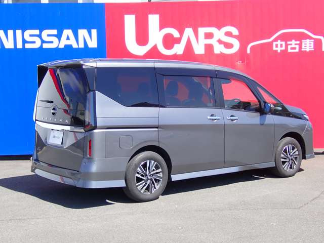 セレナ2.0 ハイウェイスターV 4WD