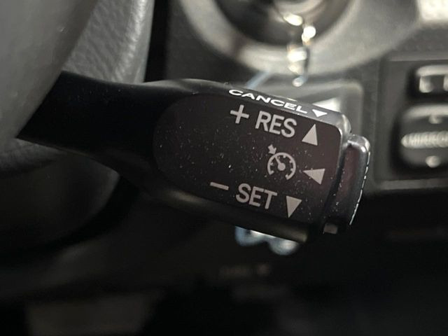 �y�N���[�Y�R���g���[���z�������H�����N���N���s�B�A�N�Z���𗣂��Ă���葬�x�ő��s���ł��A�������^�]���̕��S���y��!�����E�������ȒP�ȃX�C�b�`����Œ����ł��܂��B