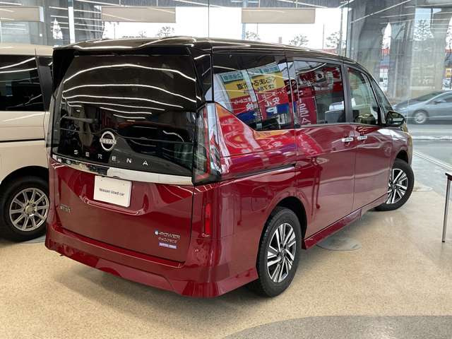 セレナ1.4 e-4ORCE ハイウェイスターV 4WD