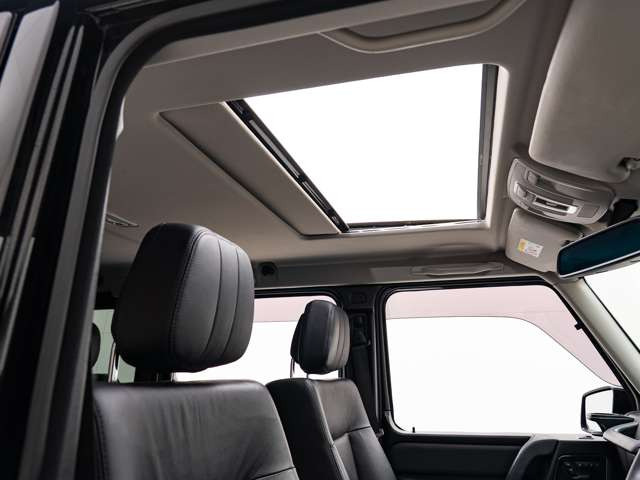 �y �J�X�^�}�C�Y �z��ȃJ���[�����O�͔������郉�b�s���O���������߁B�O��̃o���p�[�ƐF���������ăp���_�̂悤�ȃc�[�g��(�c�[�g�[��)�̎d�l�ɂ��Ă������ł���B�����k���҂����Ă���܂��B