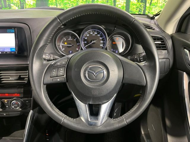 �y�����v�����X�e�A�����O�z�㎿�Ȋv���g�p���邱�ƂŁA��ɂ����������݂ƂĂ��^�]���₷���n���h���ł���