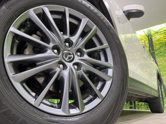 �y���������C���`�A���~�z�C�[���z�O�ςɃ}�b�`���������A���~�z�C�[���𑕒����Ă���܂��B�e��ЊO�A���~�z�C�[����A�X�^�b�h���X�^�C�����戵�����Ă���܂��B���񂲑��k����������