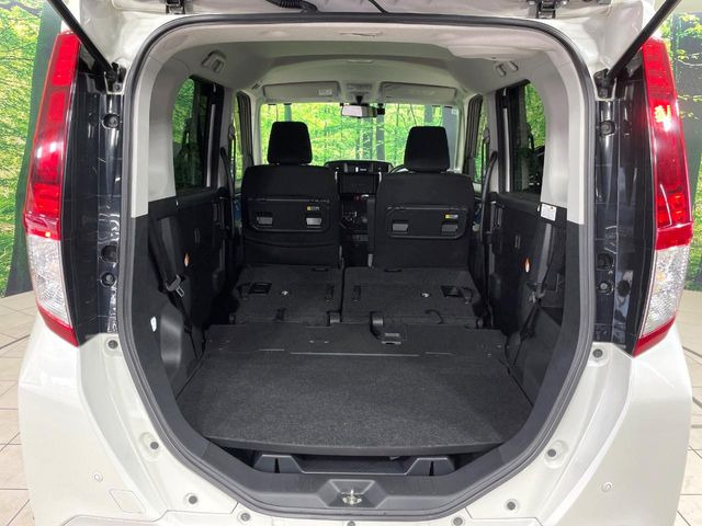 ���i�̂���������ʋ΁A���}���ɏ\���ȉ׎��X�y�[�X���m�ۂ��Ă���܂��B�Z�J���h�V�[�g��|���ƁA�傫�ȉו��̐ύڂ��\�ł���