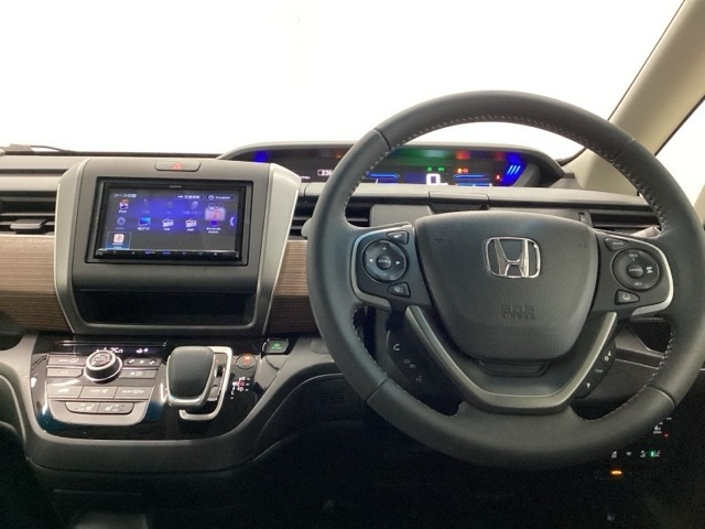 フリード+1.5 ハイブリッド クロスター ホンダセンシング