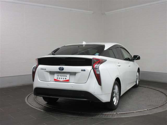 プリウス1.8 S セーフティ プラス